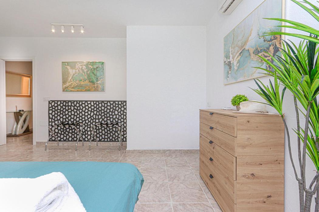 Apartament Presidential Villamartin Plaza Av Brisas 67 *