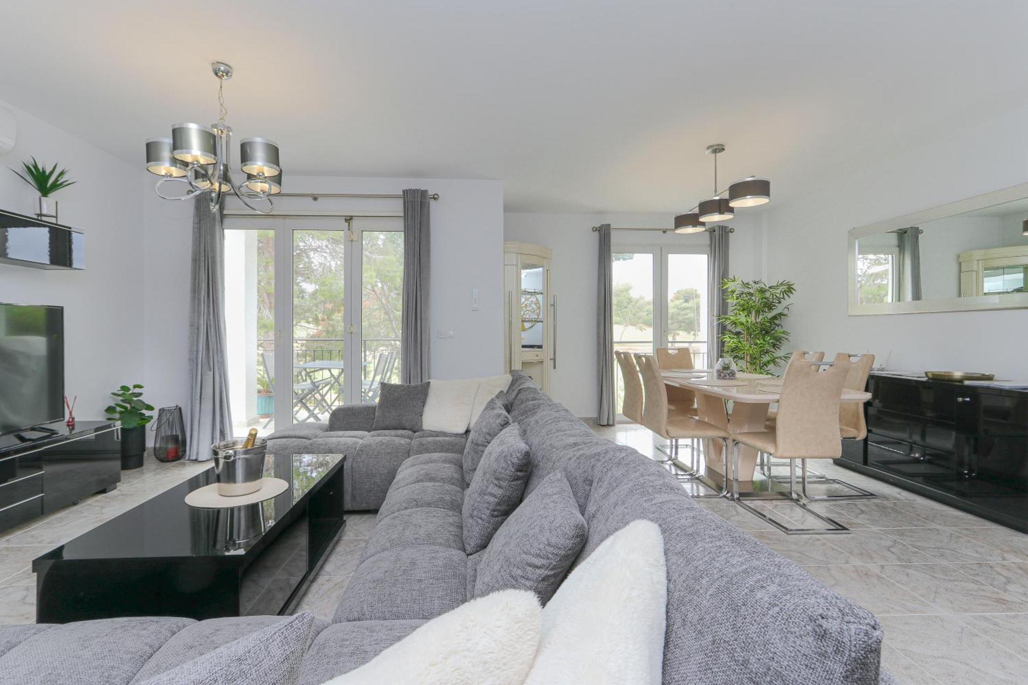 Apartament Presidential Villamartin Plaza Av Brisas 67